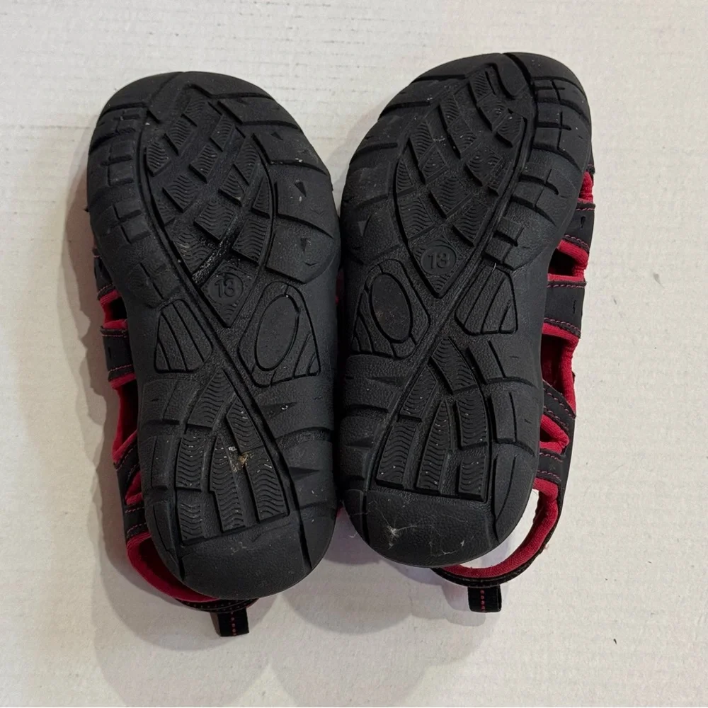 Sonoma Boys Black and Red Sandals Size 13 Med Closed Toe Pre-Owned